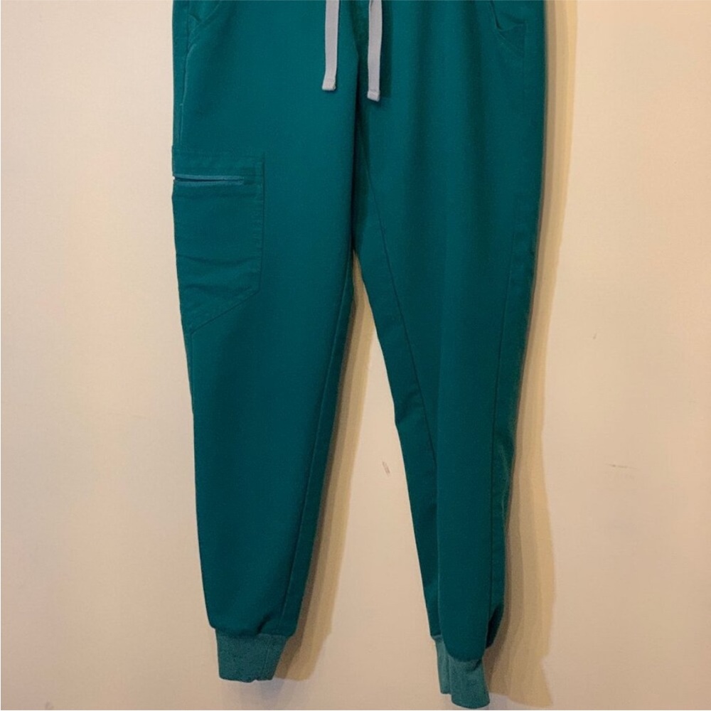 Figs Zamora hunter green jogger XXSP
